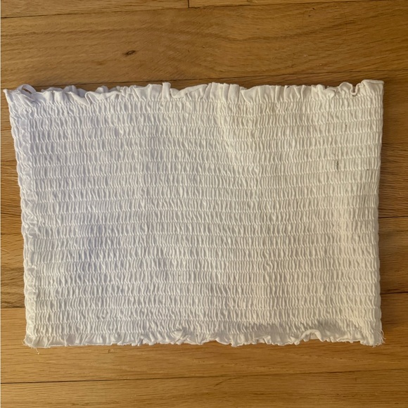 White Ribbed Tube Top Garage - Picture 2 of 3